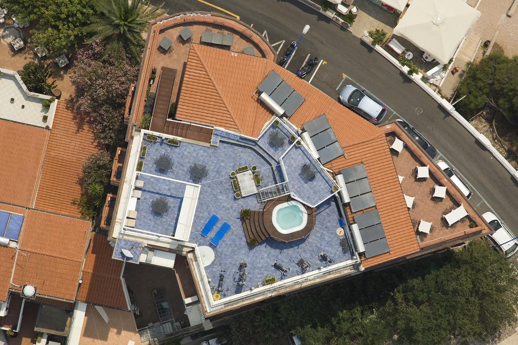 Bue Marino Hotel & Roof Lounge Кала-Гононе Экстерьер фото